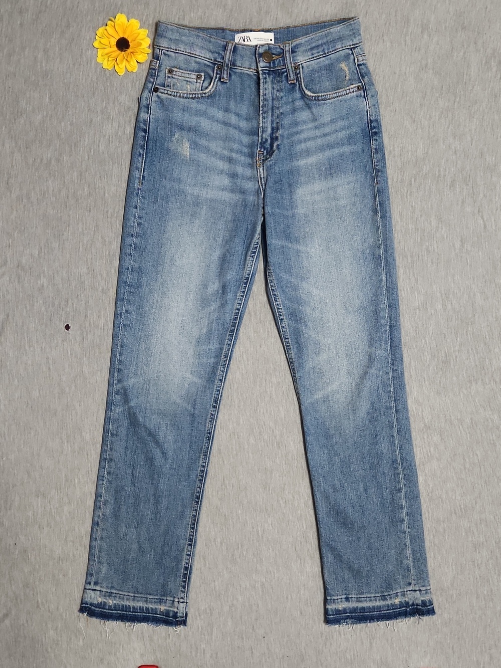 ZARA High Rise Straight Leg Ankle Distressed Faded Denim Raw Hem Jeans